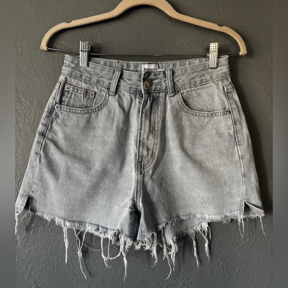 Princess Polly Denim Cutoff Shorts Light Wash Raw Hem High Rise Size 4